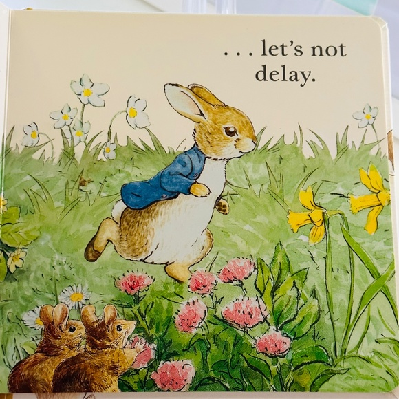 NEW Peter Rabbit Easter Surprise Baby Book Hardcover Beatrix Potter - Picture 2 of 4